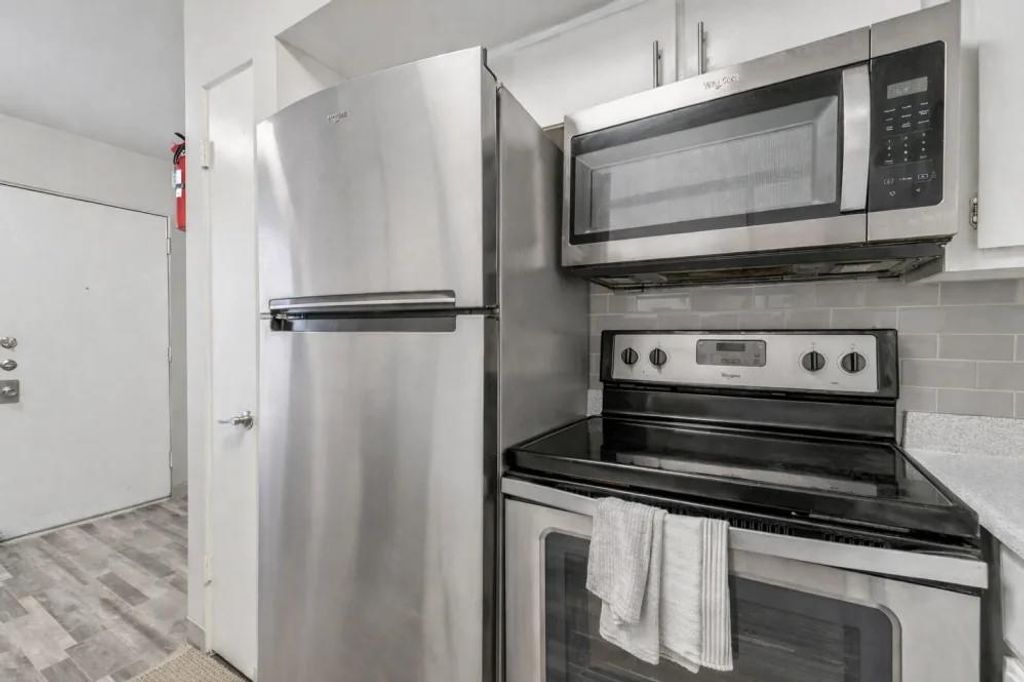 Photo of 2815 Greenridge Drive #1-089, North Houston, TX 77057 (MLS # 16579707)