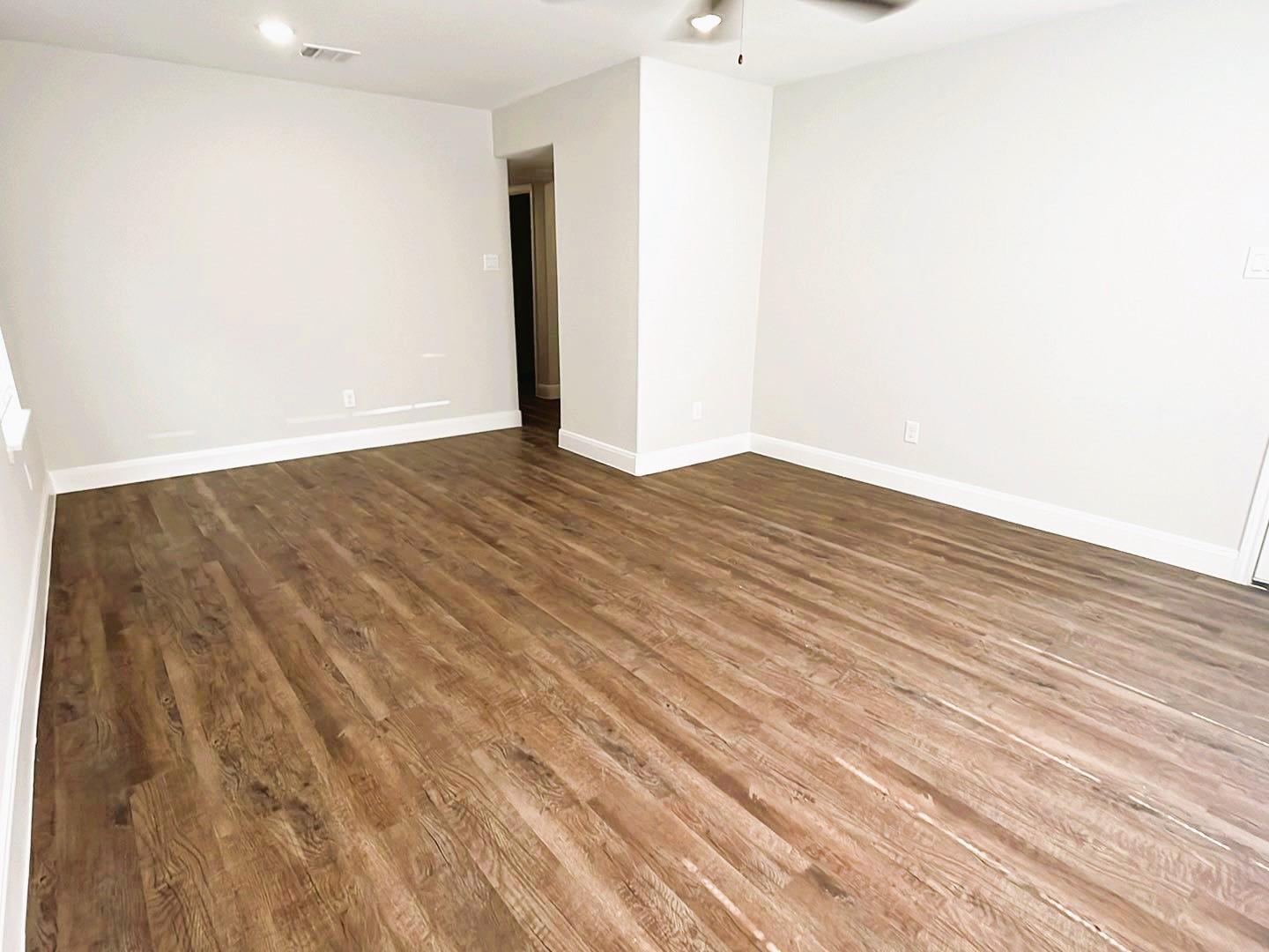 711 S Houston Avenue B