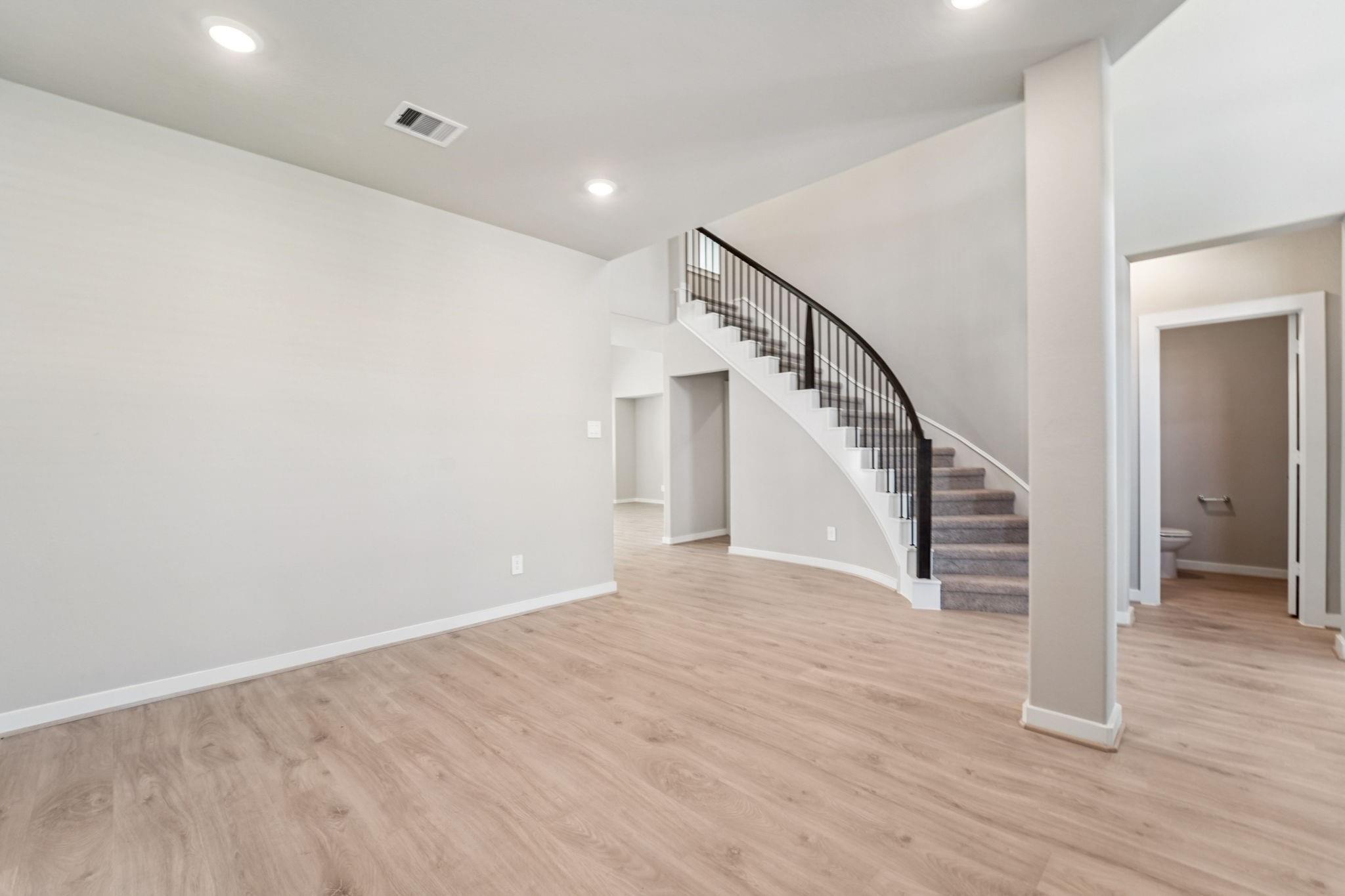 5214 Great Oaks Drive