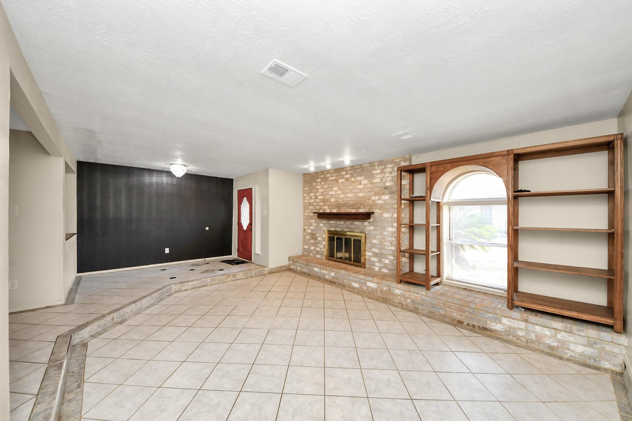 3306 Continental Drive