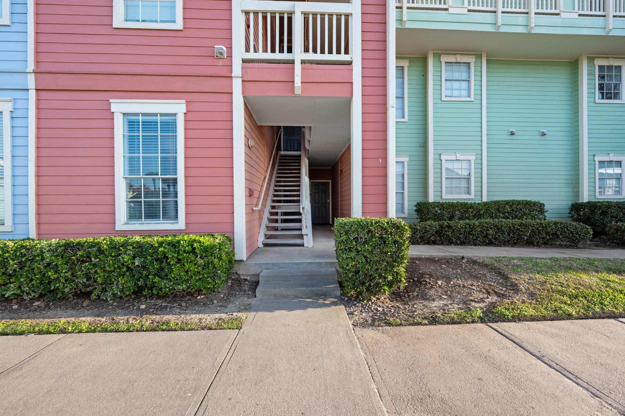 7000 Seawall Boulevard 811