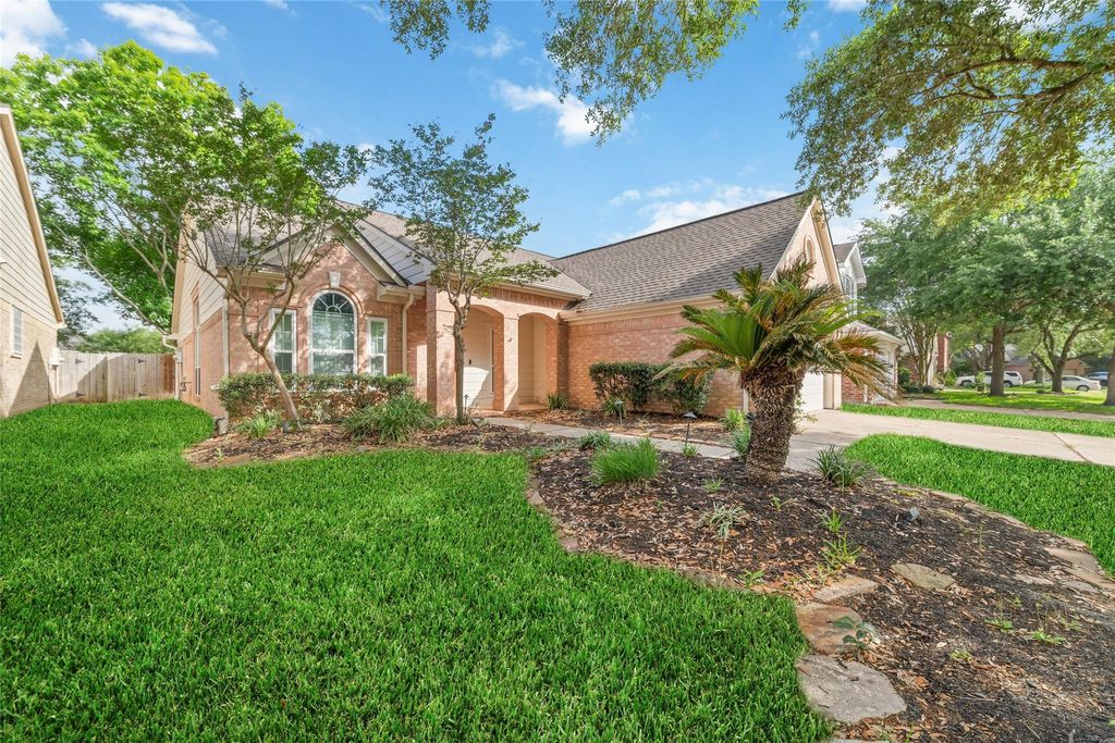 Photo of 20822 Whitevine Way, Katy, TX 77450 (MLS # 58668253)