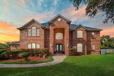 Photo of 4502 Creek Point Lane, Missouri City, TX 77459 (MLS # 91396335)