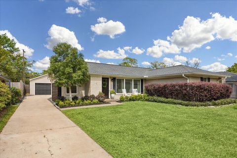 Tiny photo for 10328 Brinwood Drive, Houston, TX 77043 (MLS # 21560440)