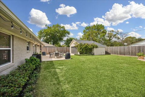 Tiny photo for 10328 Brinwood Drive, Houston, TX 77043 (MLS # 21560440)