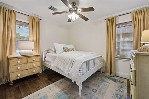 Tiny photo for 10328 Brinwood Drive, Houston, TX 77043 (MLS # 21560440)