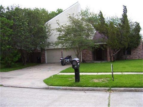 Photo of 10106 Lost Trail Street, Houston, TX 77088 (MLS # 34802585)