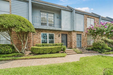 Photo of 6202 Skyline Drive #10, Houston, TX 77057 (MLS # 13412464)