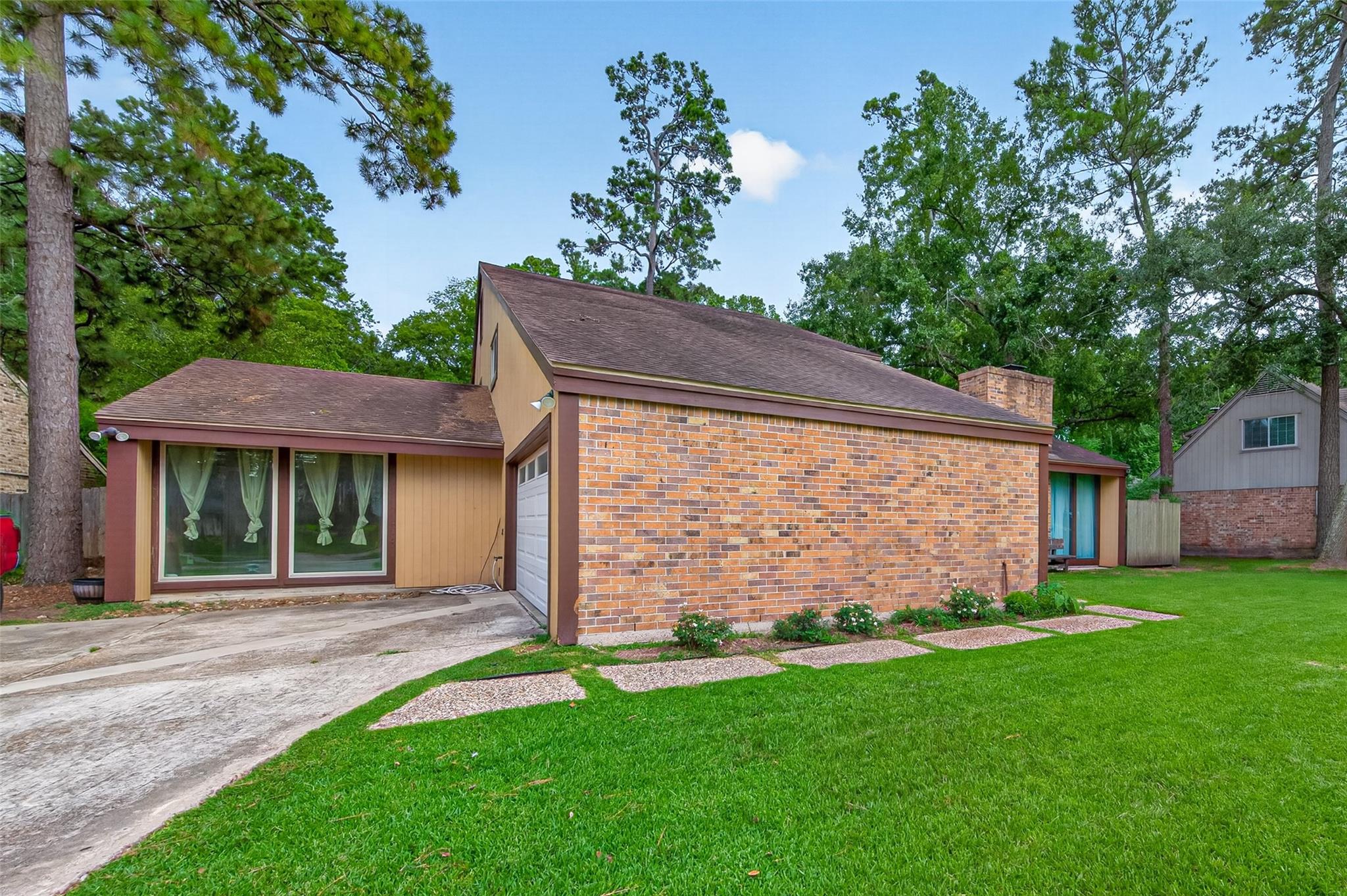 23610 Creekview Drive