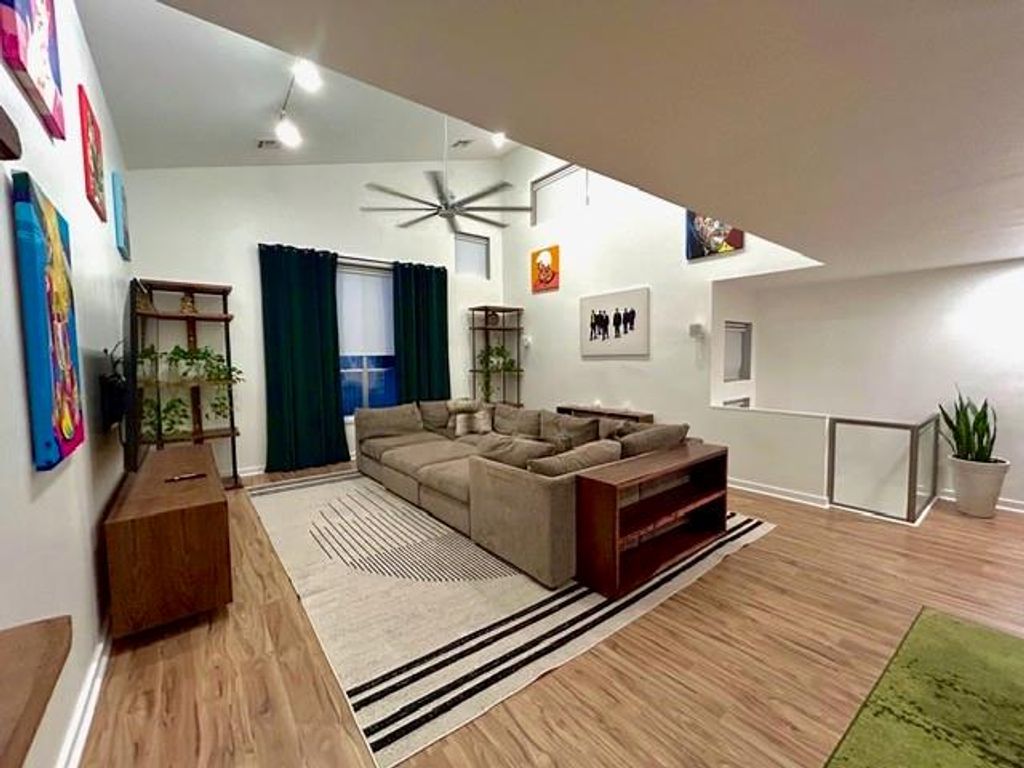 Photo of 3010 Commerce Street, Houston, TX 77003 (MLS # 78736623)