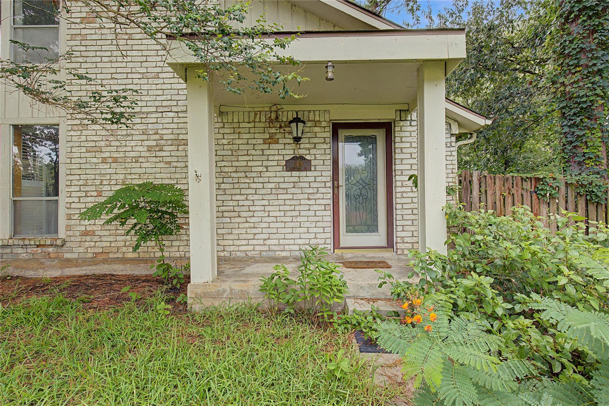 12103 Hawthorne Drive