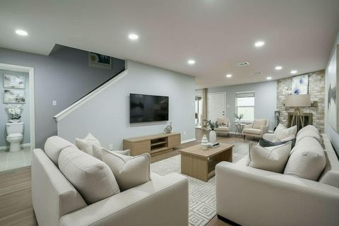 Photo of 7931 Ellinger Lane, Houston, TX 77040 (MLS # 31912158)