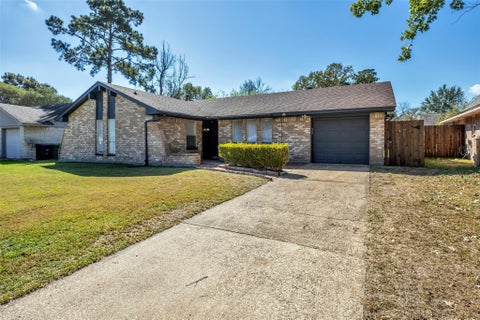 Photo of 2530 Meandering Trail, Houston, TX 77339 (MLS # 13150939)