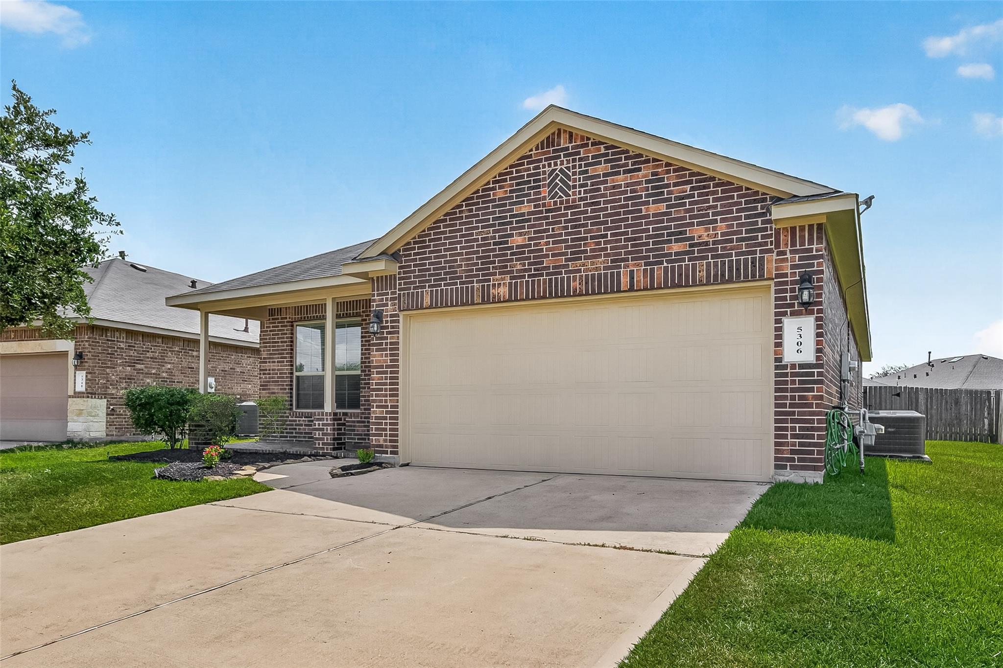 5306 Little Jasmine Way