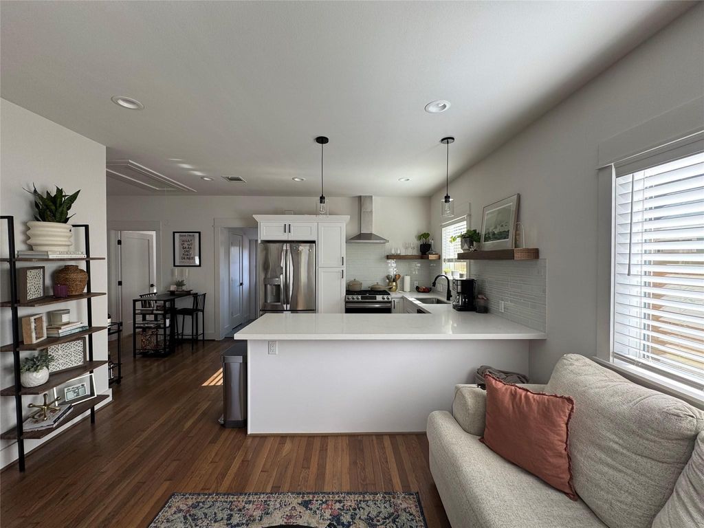 Photo of 1033 Adele Street, Houston, TX 77009 (MLS # 63587072)