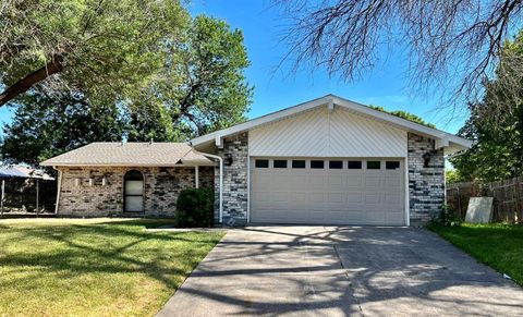 501 Beatty Drive Grand Prairie TX 75052