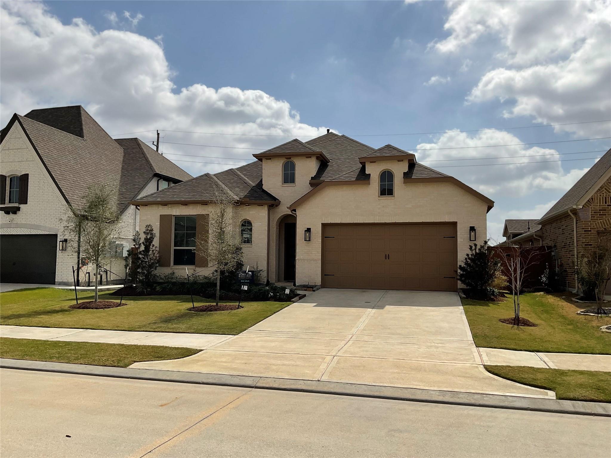 24823 Hibiscus Garden Way
