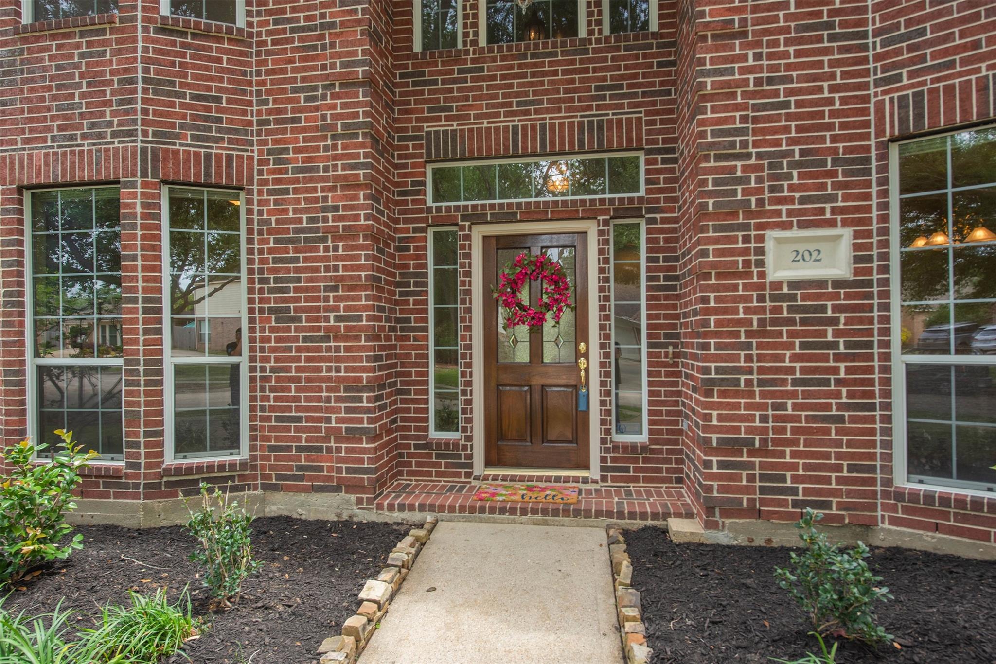 202 Mariner Cove Court