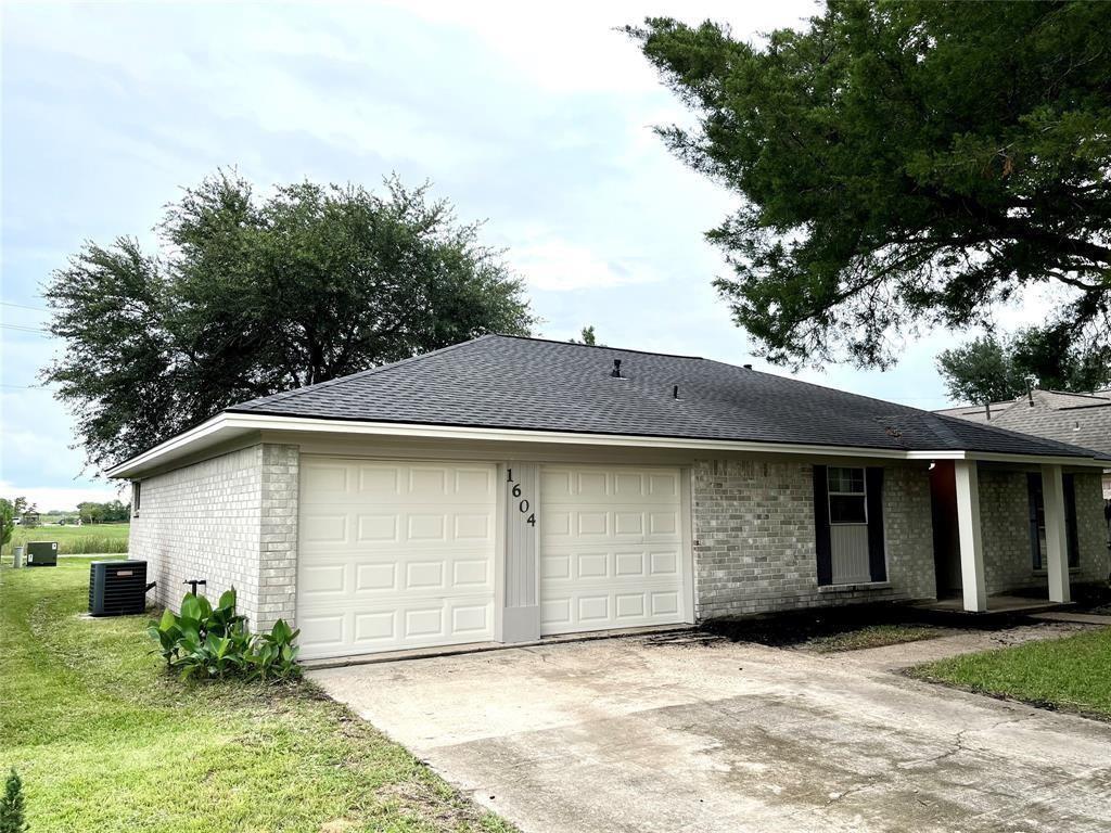 1604 Broken Arrow Street