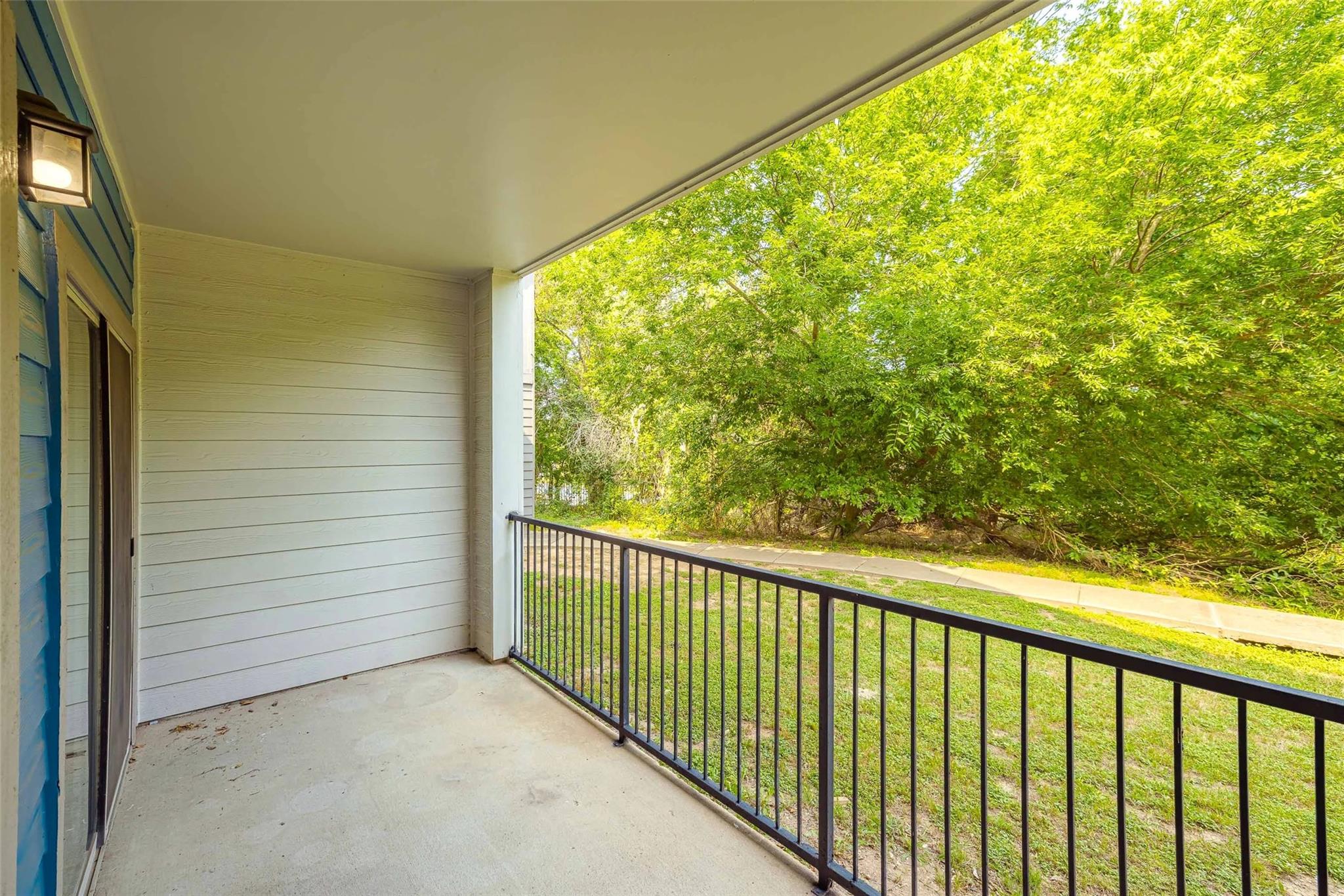 10505 S I-35 Frontage Road 222