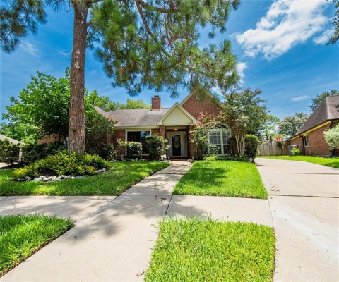 Photo of 9107 Pine Stream Court, Houston, TX 77083 (MLS # 48935758)