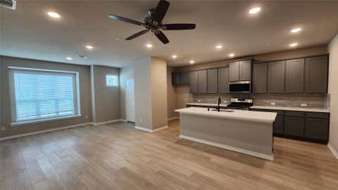 Photo of 8009 Scanlan Trail Trl, Missouri City, TX 77459 (MLS # 62903022)