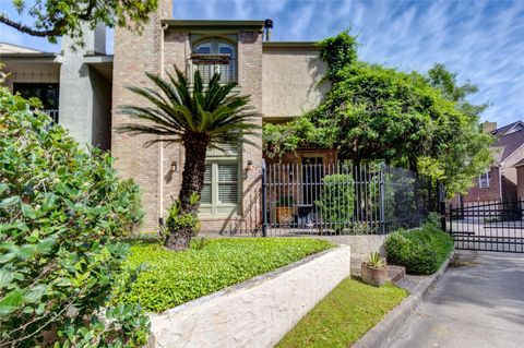 Photo of 4700 Post Oak Timber Drive, Houston, TX 77056 (MLS # 10098821)