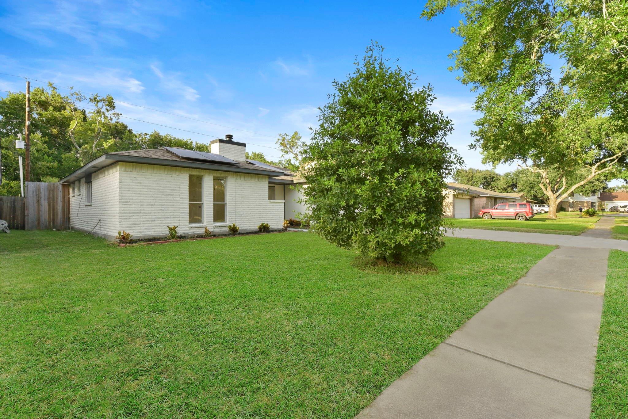 2322 Aprilmont Drive