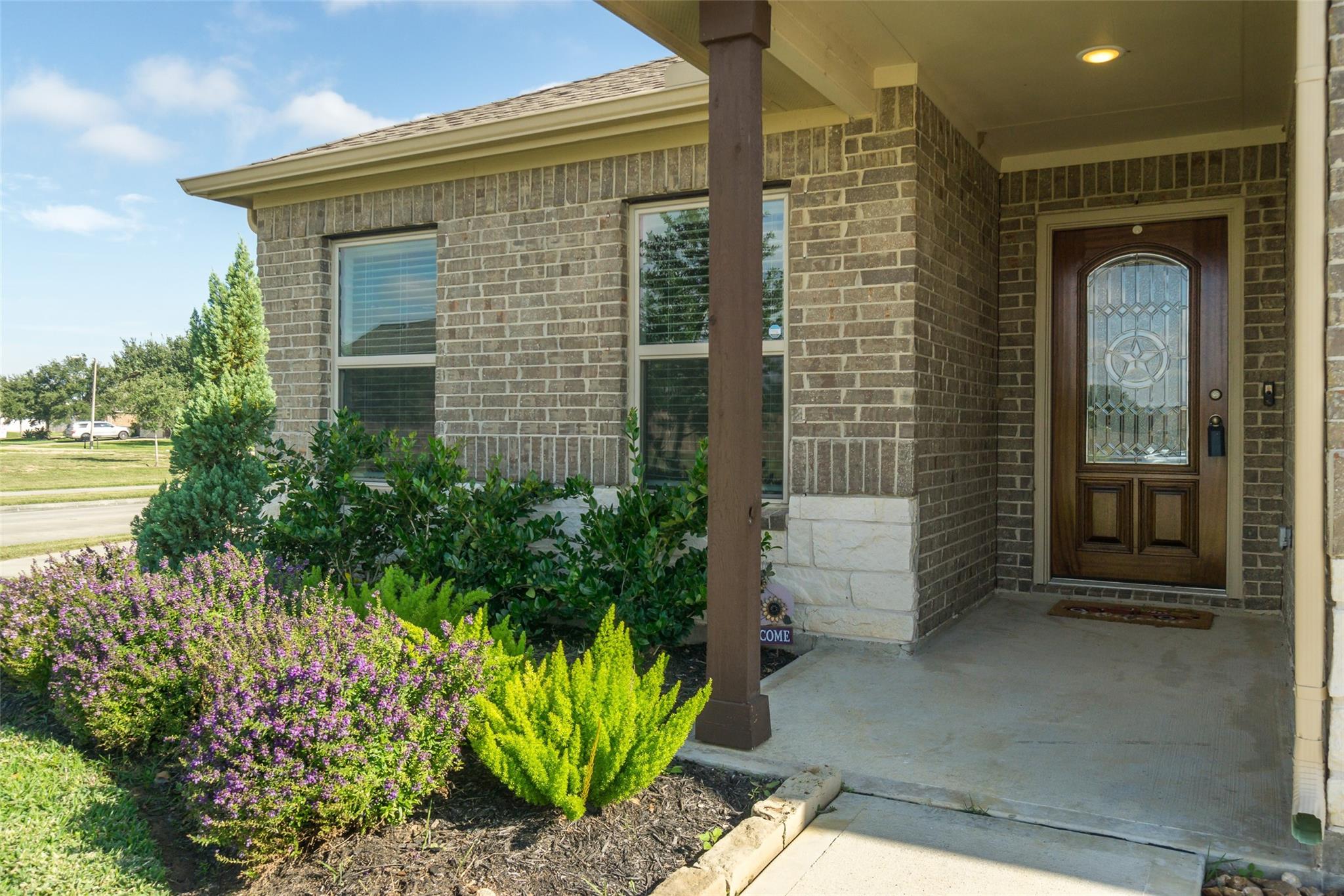 2832 Cross Colony Drive