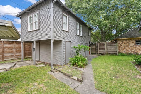 Photo of 1133 Bayland Avenue, Houston, TX 77009 (MLS # 60051373)