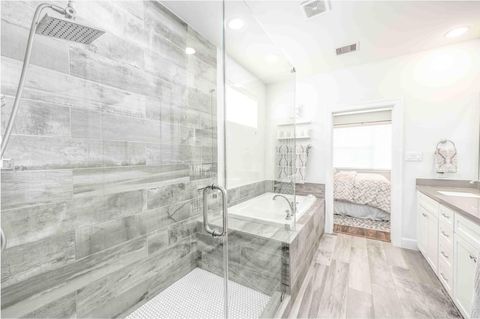 Tiny photo for 1038 Timbergrove Yards Lane, Houston, TX 77008 (MLS # 51509728)