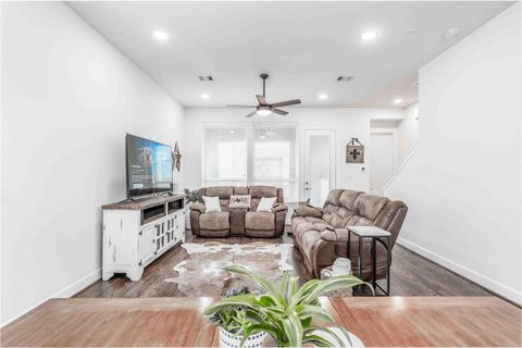 Tiny photo for 1038 Timbergrove Yards Lane, Houston, TX 77008 (MLS # 51509728)