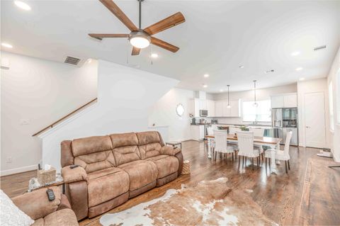 Photo of 1038 Timbergrove Yards Lane, Houston, TX 77008 (MLS # 51509728)