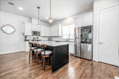 Tiny photo for 1038 Timbergrove Yards Lane, Houston, TX 77008 (MLS # 51509728)