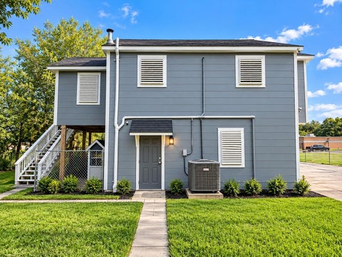 Photo of 7017 2nd Street #B, Hitchcock, TX 77563 (MLS # 81886278)