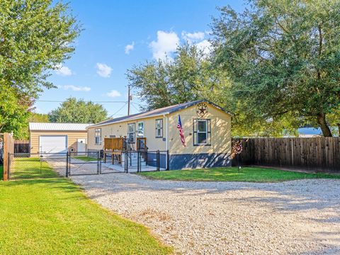 Photo of 3225 Bucks Bayou Road, Bay City, TX 77414 (MLS # 48110848) Photo of 3225 Bucks Bayou Road, Bay City, TX 77414 (MLS # 48110848)