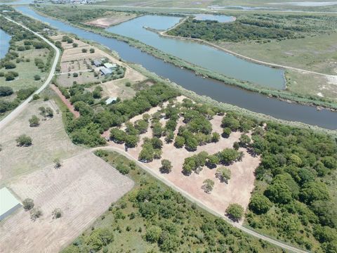 0 Johnson Drive Oyster Creek TX 77541