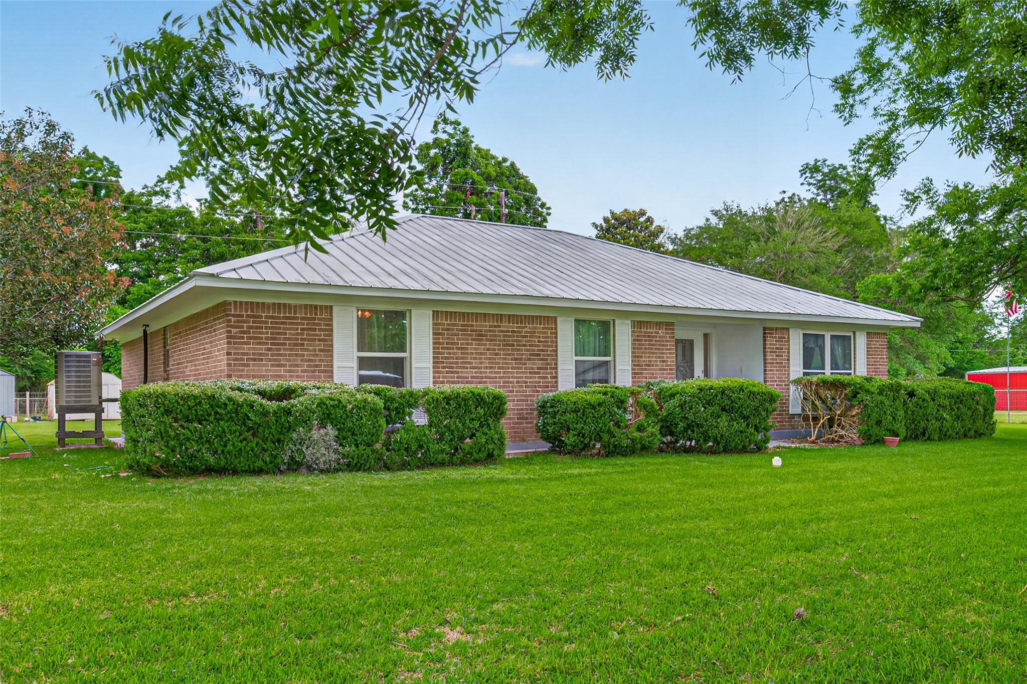 1004 Wagon Road