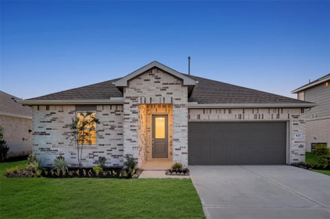 Photo of 431 East Rose Marie Lane, Montgomery, TX 77356 (MLS # 67391822)