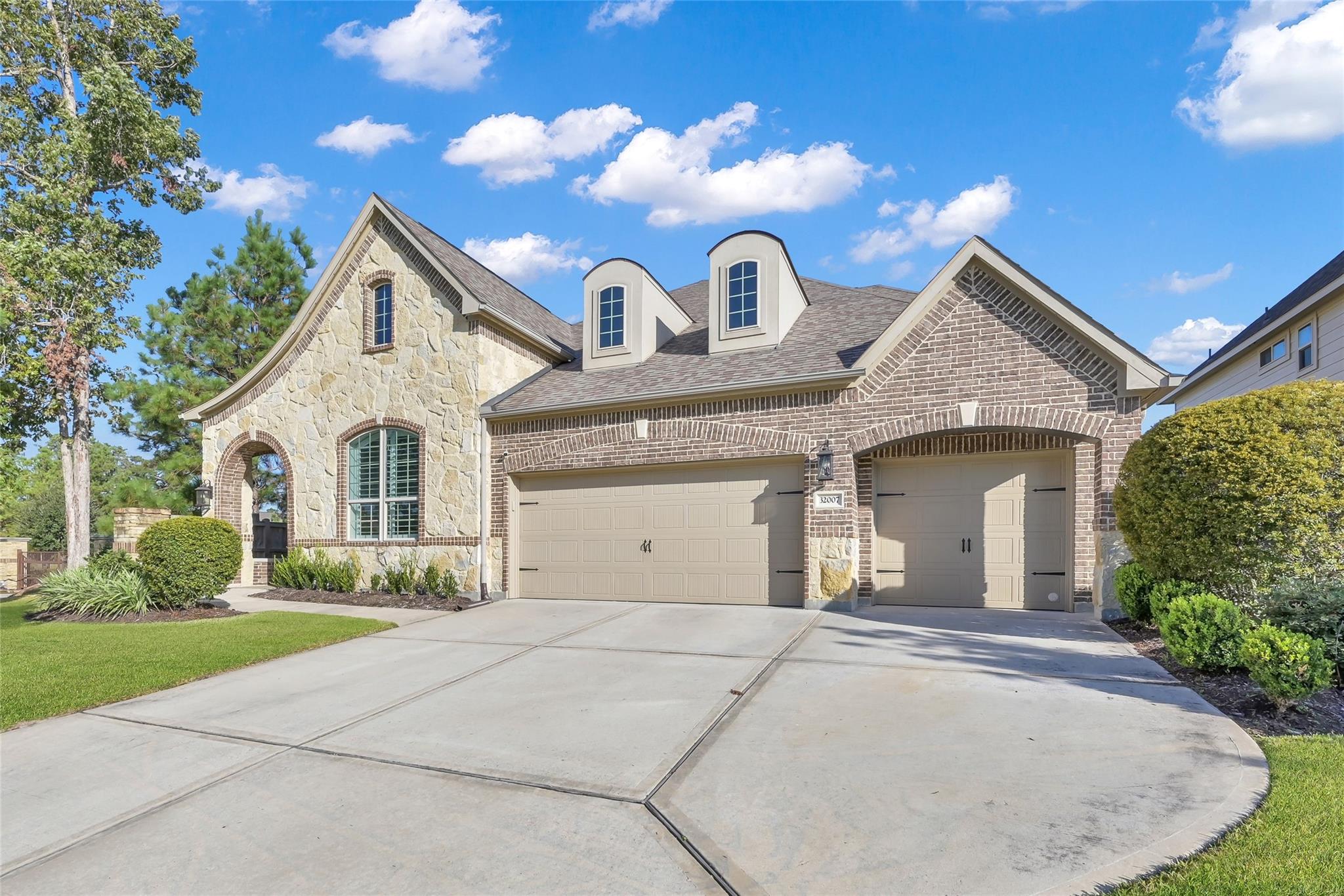 32007 Autumn Orchard Lane