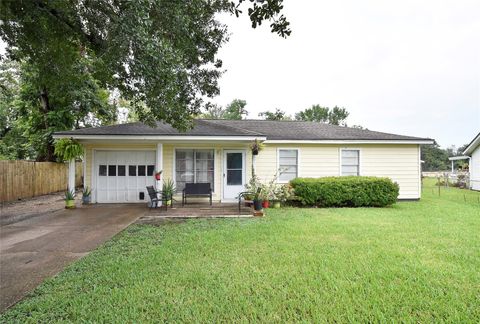 Photo of 543 Dalewood Drive, Houston, TX 77060 (MLS # 41177830)