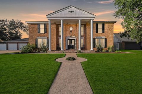 2536 22nd Avenue N Texas City TX 77590