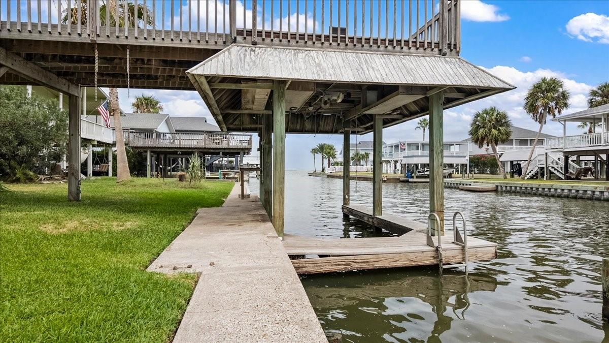 3719 Brewster Key