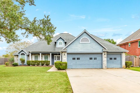 Photo of 101 Silverlace Street, Lake Jackson, TX 77566 (MLS # 53094484)