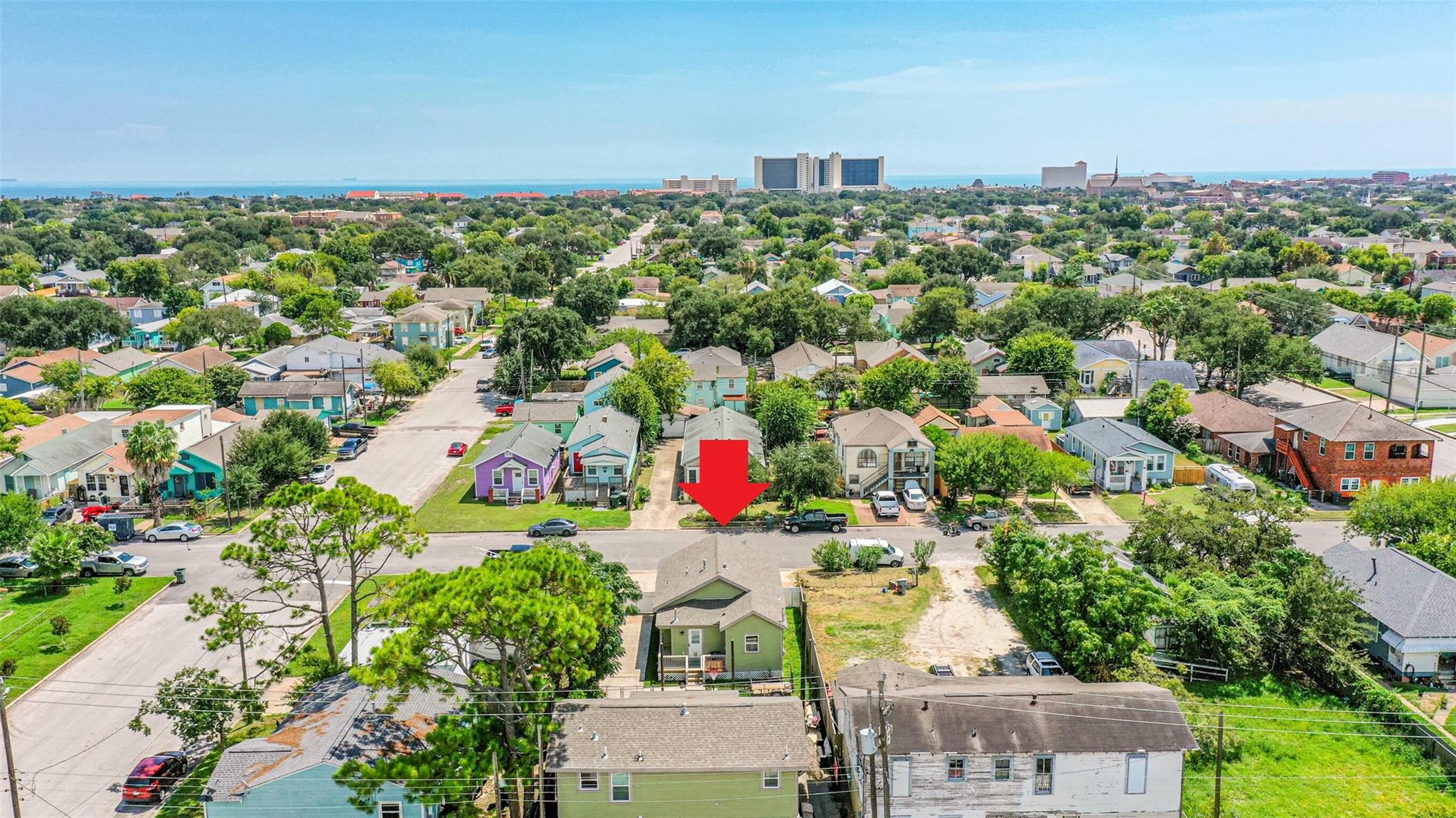 5008 Avenue O 1/2