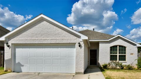 Photo of 18226 Willow Edge Drive, Tomball, TX 77375 (MLS # 26923711)