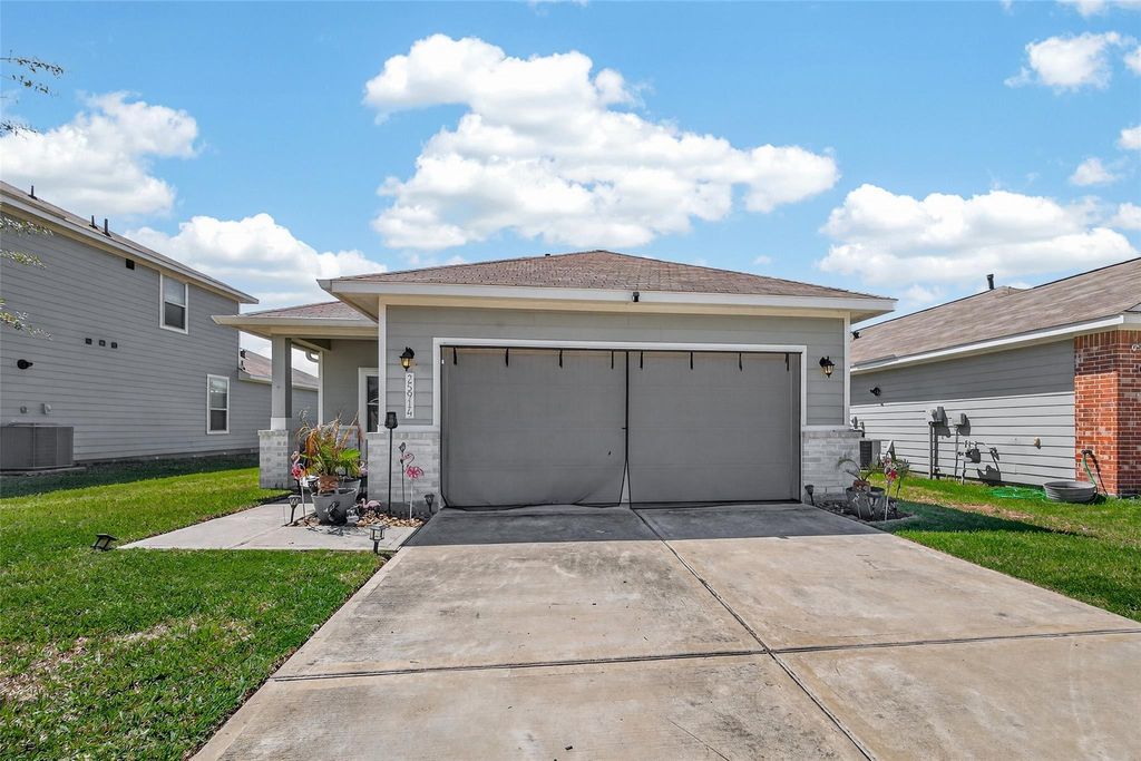 Photo of 25914 Northpark Birch Drive, Porter, TX 77365 (MLS # 74358042)