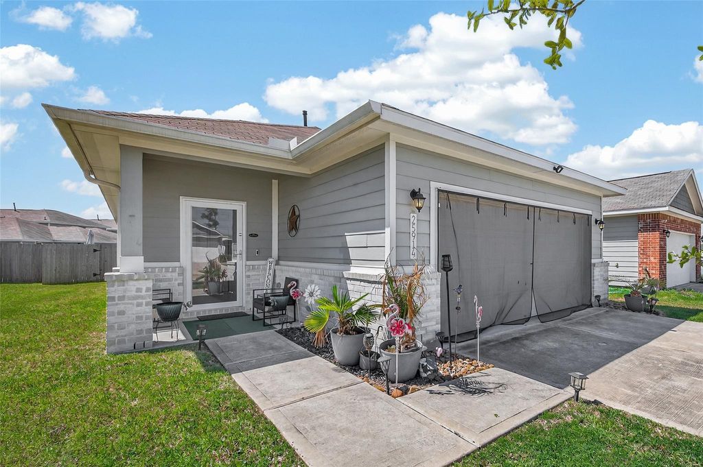 Photo of 25914 Northpark Birch Drive, Porter, TX 77365 (MLS # 74358042)