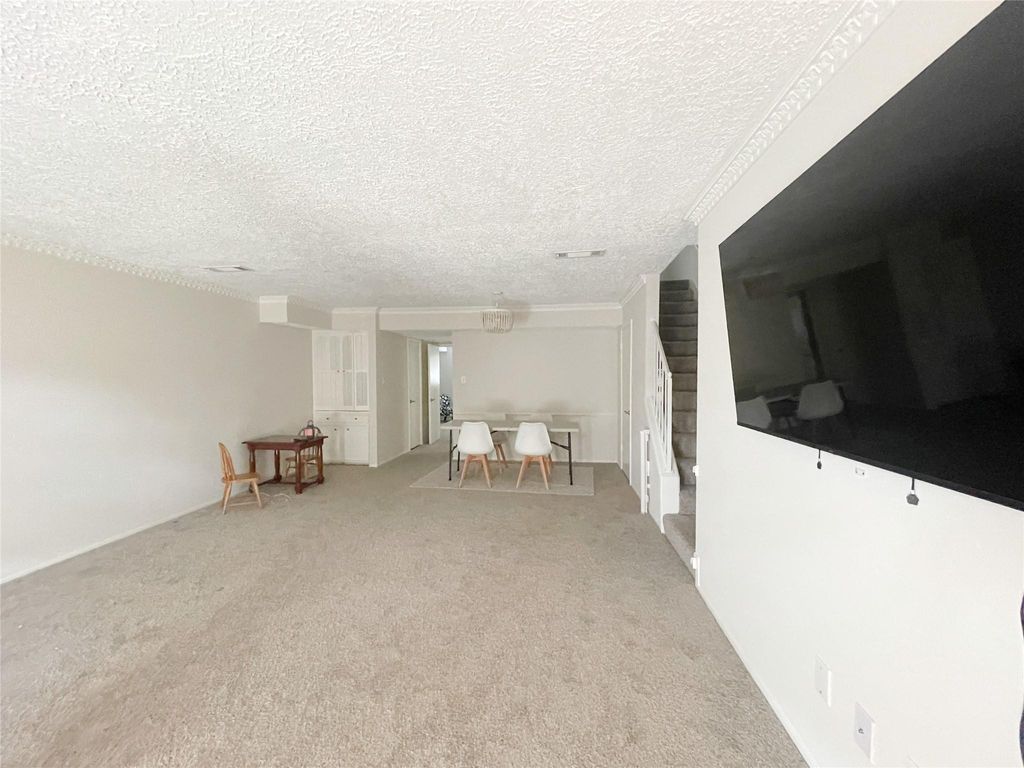 Photo of 443 N Post Oak Lane #443, Houston, TX 77024 (MLS # 94143162)