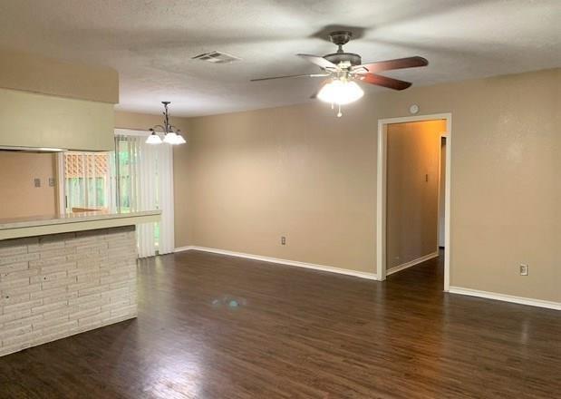 2123 Williamsburg Court